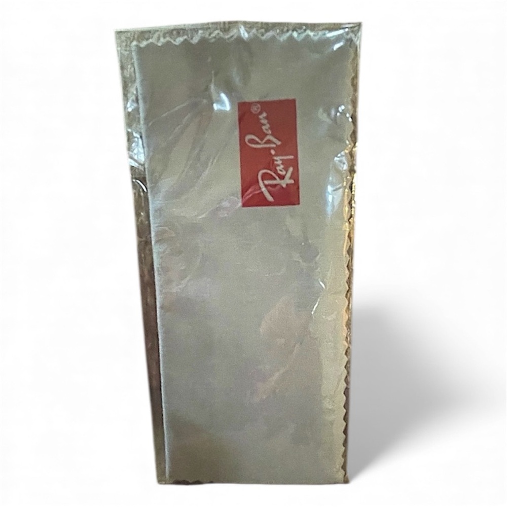 Glasses Cleaning Cloth — Ray-Ban, Grey